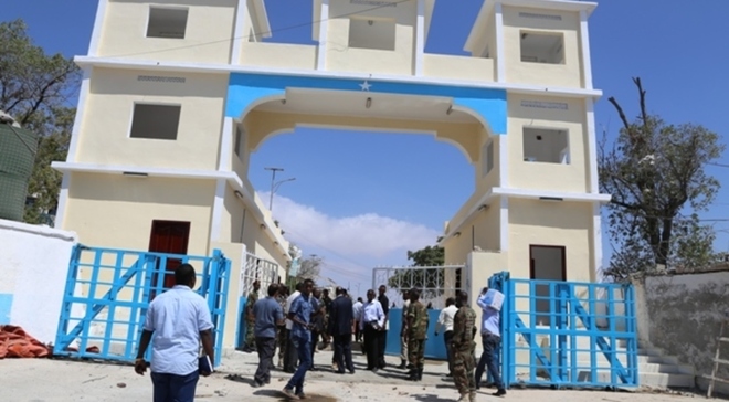 Mortars Hit The Presidential Fence In Somalia.