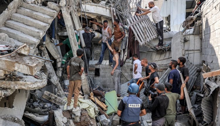 Israeli Airstrikes Claim 33 Lives in Jabalia Refugee Camp, Gaza