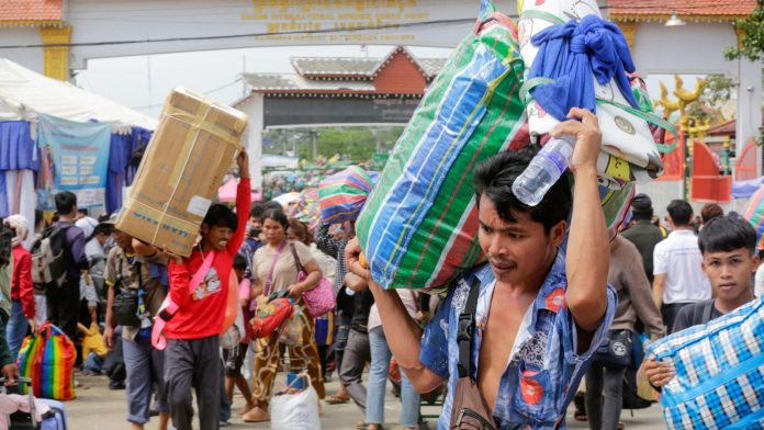 Thai army accuses Cambodia of breaking truce Thai army accuses Cambodia of breaking truce