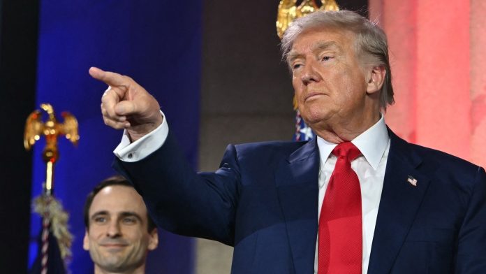 Trump was told he is in Epstein files, WSJ reports
