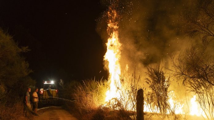 Man killed as wildfires burn in Portugal and Spain