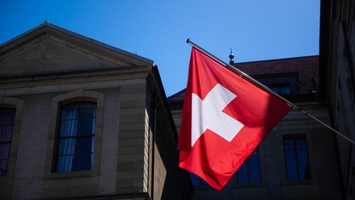 Switzerland 'ready to host Putin' for peace talks