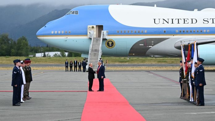 Made-for-TV pageantry as Trump brings Putin in from cold