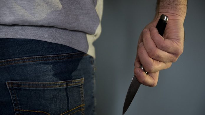UK ninja sword ban begins as 1,000 weapons surrendered