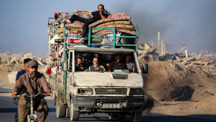 Gaza City residents told to leave amid Israeli offensive