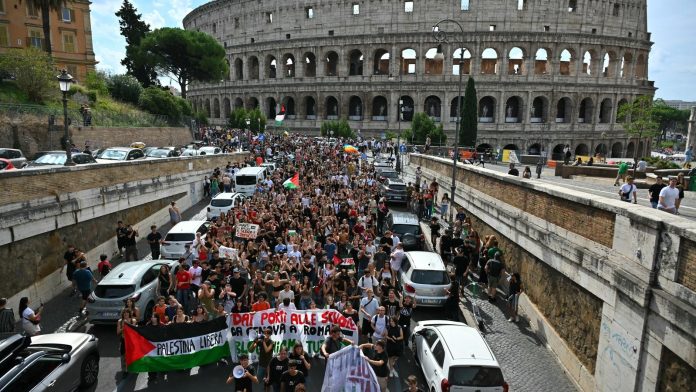 Gaza protests in Italy block ports, clashes in Milan
