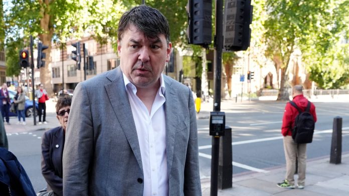 Grabbing phone a 'reflex' response, Linehan trial hears