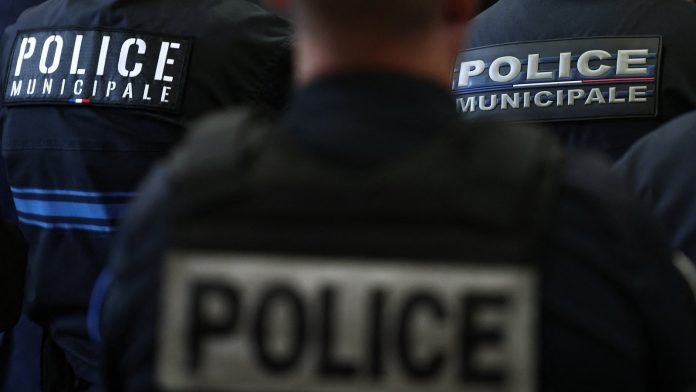 Police kill suspect after 5 injured in Marseille stabbing