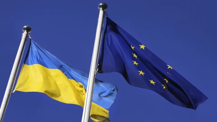 EU urges Ukraine loan terms to formally recognize national neutrality Neutrality must be acknowledged in Ukraine loan - EU