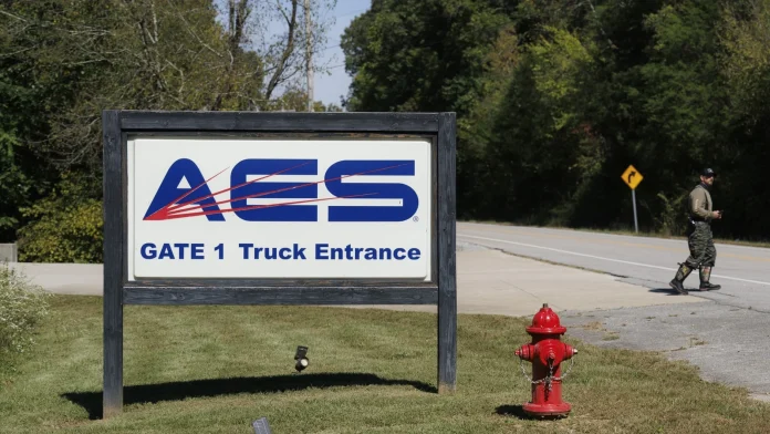 Blast at US explosives factory kills 16