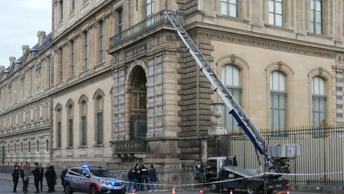 France Concedes Security Failures in Wake of Louvre Theft France admits security failures after Louvre robbery