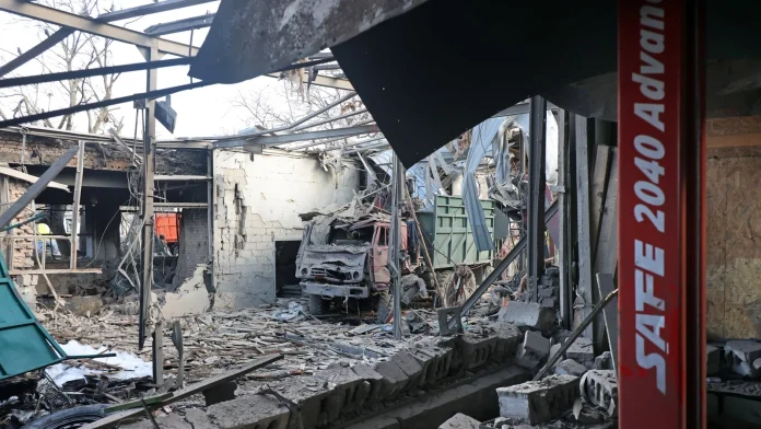 Russian strikes in Ukraine leave at least two people dead Russian strikes on Ukraine kill at least two
