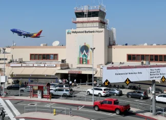 US government shutdown triggers massive air travel delays and cancellations US government shutdown causes flight delays, cancellation