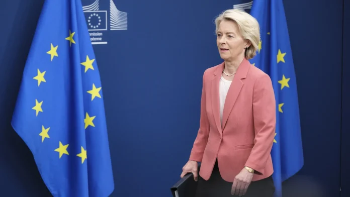 Von der Leyen's tightrope walk after failed censure moves