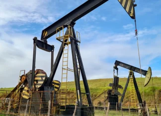 COP30 negotiators work overnight seeking breakthrough climate agreement Negotiators work through the night at COP30