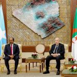 Madaxweyne Xasan oo dhiggiisa Aljeeriya kula kulmay Qasriga Almuradiya