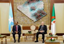 Madaxweyne Xasan oo dhiggiisa Aljeeriya kula kulmay Qasriga Almuradiya