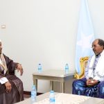 Madaxweyne Xasan oo kulan la yeeshay Qaariga Soomaaliyeed Sheekh Cabdirishiid Sheekh Cali Suufi
