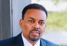 Safiirka Tanzania oo beeniyay in lasoo celiyay xubnihii Soomaaliya ku matalayay EAC