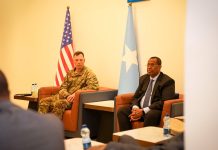 Lataliyaha Africom oo ka dagay Boosaaso, lana kulmay madaxweyne xigeenka Puntland