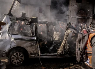 Israeli air raids kill 20 people in Gaza, medical teams say Israeli airstrikes kill 20 people in Gaza, medics say