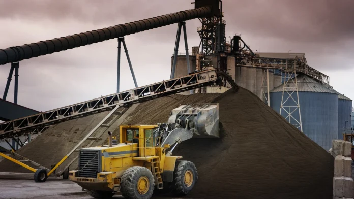 Global fossil fuel emissions to hit new record - study