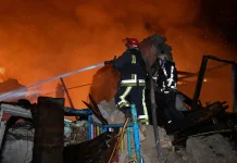 Russian strikes damage Ukrainian energy infrastructure, leaving three dead Russia hits Ukraine energy facilities, kills three people