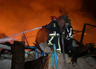 Russian strikes damage Ukrainian energy infrastructure, leaving three dead Russia hits Ukraine energy facilities, kills three people