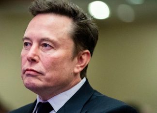 Tesla shareholders greenlight massive $1 trillion pay package for Elon Musk Tesla shareholders approve $1tn pay package for Elon Musk