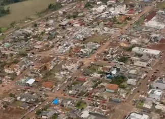 Tornado Rips Through Southern Brazil, Killing Six and Injuring Hundreds Six killed, hundreds injured as tornado hits south Brazil