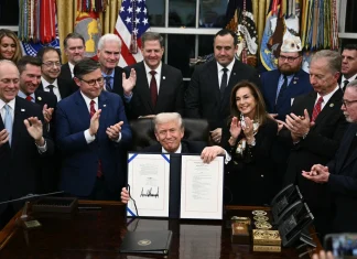 Trump approves legislation to halt historic US government shutdown Trump signs bill to end record US government shutdown