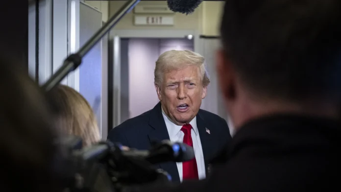 Trump changes Ukraine deal deadline, envoy to meet Putin