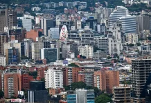 Trump urges Venezuela’s skies be regarded as off-limits Trump says Venezuela airspace should be considered closed