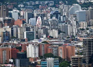 Trump urges Venezuela’s skies be regarded as off-limits Trump says Venezuela airspace should be considered closed