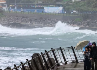 Typhoon prompts mass evacuations across Taiwan; fatalities climb Typhoon forces evacuations in Taiwan as death toll rises