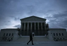 US Supreme Court Questions Legality of Trump-Era Tariffs in Review US Supreme Court questions legality of Trump's tariffs