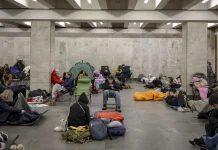 U.S. delegation visits Kyiv to revive stalled peace talks US officials visit Kyiv to revive peace talks - reports