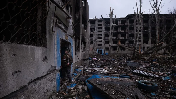 Ukraine Reports Strike on Russian Oil Refinery Near Moscow Ukraine says Russian oil refinery near Moscow attacked