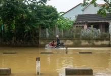 Vietnam floods kill 90 people; 12 still missing Vietnam flood death toll rises to 90, 12 others missing