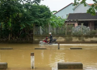 Vietnam floods kill 90 people; 12 still missing Vietnam flood death toll rises to 90, 12 others missing