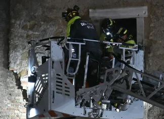 Worker Killed as Historic Medieval Tower Partially Collapses in Rome Worker dies after medieval tower partly collapses in Rome