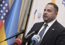 Zelensky Ousts Senior Aide After Nationwide Anti-Corruption Raids Zelensky removes top aide after anti-graft raids