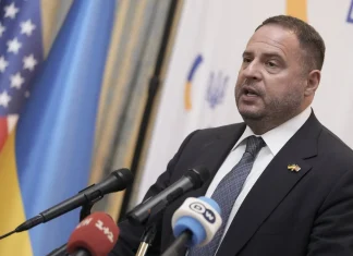 Zelensky Ousts Senior Aide After Nationwide Anti-Corruption Raids Zelensky removes top aide after anti-graft raids