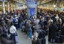 Channel Tunnel services partly resume after significant power outage Some Channel Tunnel services resume after power failure