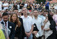 Community Gathers at Bondi Beach for One-Week Memorial After Attack Memorial event held at Bondi Beach one week after attack
