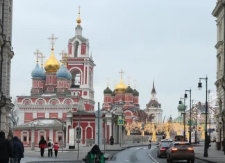 Deadly blast in Moscow kills two police officers Two police officers killed in Moscow explosion