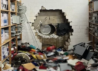 German bank heist: gang steals €30m in cash and gold Gang steals cash, gold worth €30m from German bank