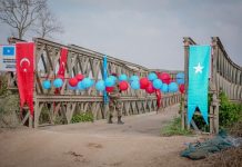 Dowladda Soomaaliya oo xarriga ka jartay Buundada Sabiid iyo Caanoole oo dib loo dhisay