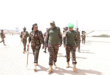 Wasiirka Gaashaandhigga Kenya oo ka dagtay Kismaayo oo mucaaradka shir uga socdo