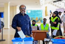 Madaxweyne Xasan oo codkiisa ka dhiibtay doorashada tooska ah ee Muqdisho